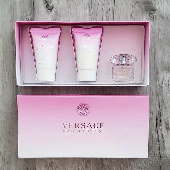NIB Versace Bright Crystal 3 Piece Gift Box Set Trio Lotion, Shower Gel & Bottle - Picture 1 of 4